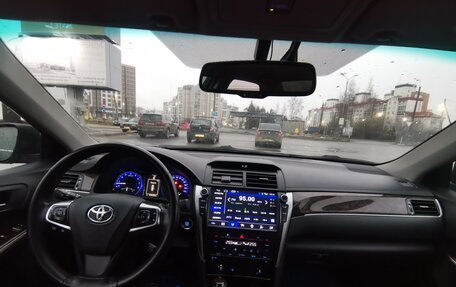 Toyota Camry, 2017 год, 1 920 000 рублей, 5 фотография