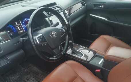 Toyota Camry, 2017 год, 1 920 000 рублей, 3 фотография