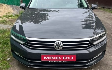 Volkswagen Passat B8 рестайлинг, 2019 год, 3 150 000 рублей, 1 фотография