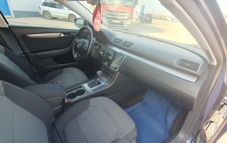 Volkswagen Passat B7, 2011 год, 1 060 000 рублей, 10 фотография