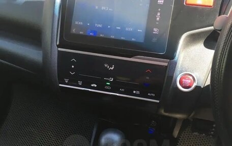 Honda Fit III, 2014 год, 905 000 рублей, 15 фотография