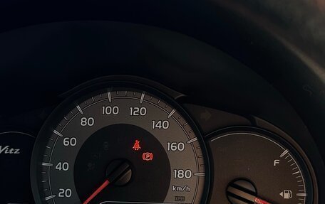 Toyota Vitz, 2016 год, 950 000 рублей, 9 фотография