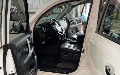 Toyota Land Cruiser 200, 2012 год, 3 350 000 рублей, 15 фотография