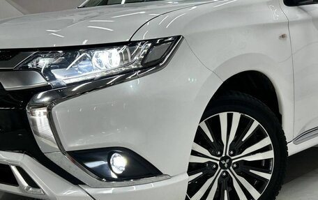 Mitsubishi Outlander III рестайлинг 3, 2022 год, 2 470 000 рублей, 10 фотография