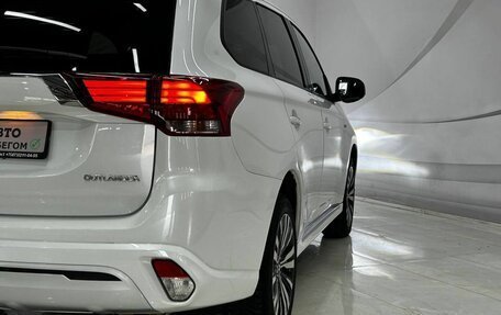 Mitsubishi Outlander III рестайлинг 3, 2022 год, 2 470 000 рублей, 13 фотография