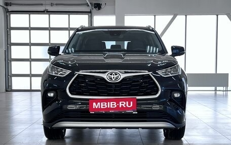 Toyota Highlander, 2024 год, 6 050 000 рублей, 2 фотография