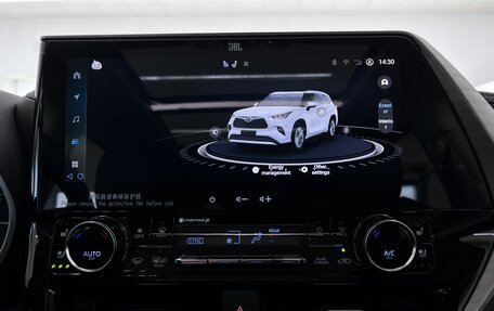 Toyota Highlander, 2024 год, 6 050 000 рублей, 28 фотография