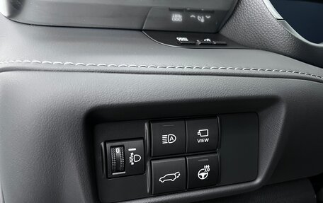 Toyota Highlander, 2024 год, 6 050 000 рублей, 29 фотография