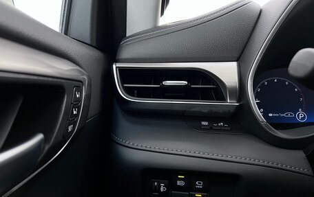 Toyota Highlander, 2024 год, 6 050 000 рублей, 38 фотография