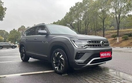 Volkswagen Teramont I, 2022 год, 3 800 000 рублей, 2 фотография