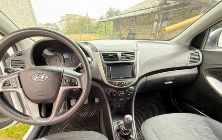 Hyundai Solaris II рестайлинг, 2014 год, 830 000 рублей, 6 фотография