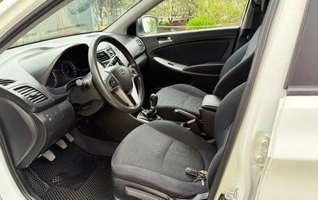 Hyundai Solaris II рестайлинг, 2014 год, 830 000 рублей, 10 фотография