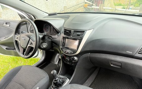 Hyundai Solaris II рестайлинг, 2014 год, 830 000 рублей, 17 фотография