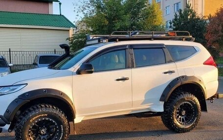 Mitsubishi Pajero Sport III рестайлинг, 2017 год, 3 980 000 рублей, 12 фотография