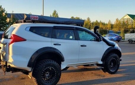 Mitsubishi Pajero Sport III рестайлинг, 2017 год, 3 980 000 рублей, 11 фотография