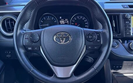 Toyota RAV4, 2018 год, 1 950 000 рублей, 9 фотография