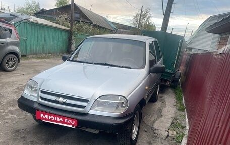 Chevrolet Niva I рестайлинг, 2005 год, 335 000 рублей, 3 фотография
