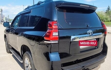Toyota Land Cruiser Prado 150 рестайлинг 2, 2020 год, 5 400 000 рублей, 5 фотография