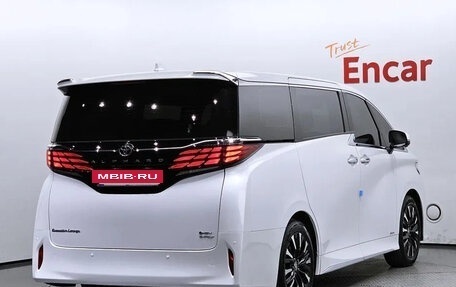 Toyota Alphard, 2023 год, 10 489 366 рублей, 2 фотография