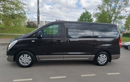 Hyundai Grand Starex Grand Starex I рестайлинг 2, 2015 год, 2 450 000 рублей, 1 фотография