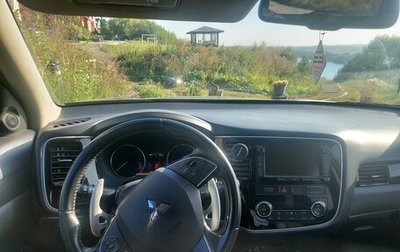 Mitsubishi Outlander III рестайлинг 3, 2015 год, 1 500 000 рублей, 1 фотография