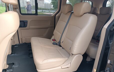 Hyundai Grand Starex Grand Starex I рестайлинг 2, 2015 год, 2 450 000 рублей, 14 фотография