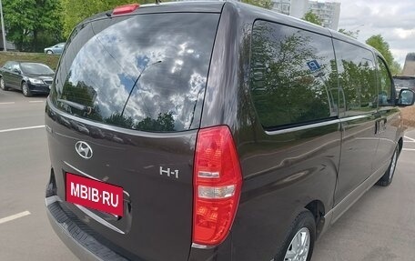 Hyundai Grand Starex Grand Starex I рестайлинг 2, 2015 год, 2 450 000 рублей, 9 фотография