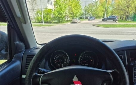 Mitsubishi Pajero IV, 2013 год, 2 050 000 рублей, 10 фотография