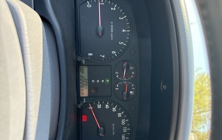KIA Magentis I, 2002 год, 310 000 рублей, 13 фотография