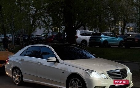 Mercedes-Benz E-Класс, 2012 год, 1 700 000 рублей, 4 фотография