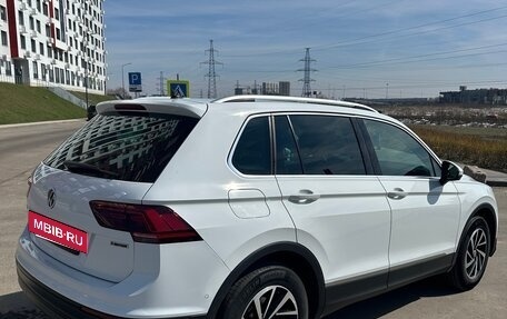 Volkswagen Tiguan II, 2018 год, 2 350 000 рублей, 4 фотография
