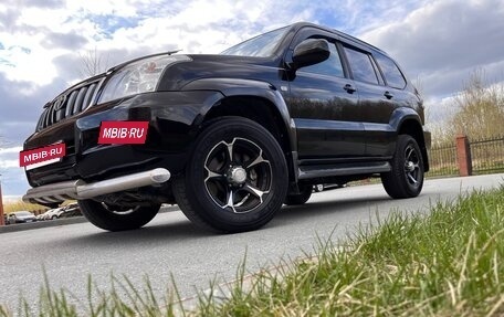 Toyota Land Cruiser Prado 120 рестайлинг, 2005 год, 2 420 000 рублей, 8 фотография