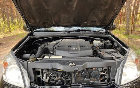 Toyota Land Cruiser Prado 120 рестайлинг, 2005 год, 2 420 000 рублей, 30 фотография
