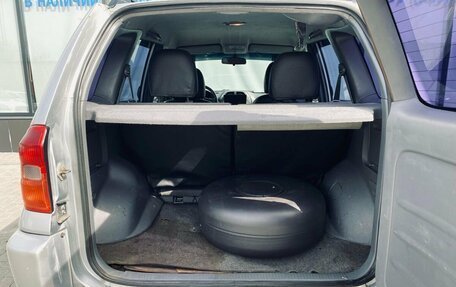 Toyota RAV4, 2001 год, 710 000 рублей, 18 фотография