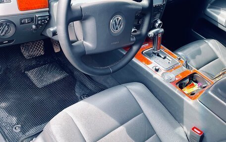 Volkswagen Touareg III, 2004 год, 1 230 000 рублей, 10 фотография