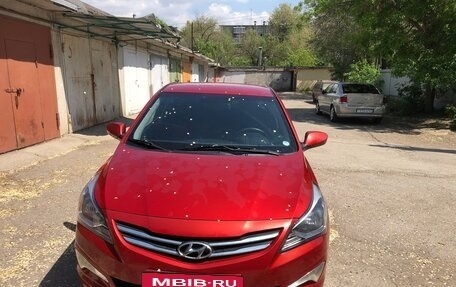 Hyundai Solaris II рестайлинг, 2016 год, 1 400 000 рублей, 22 фотография