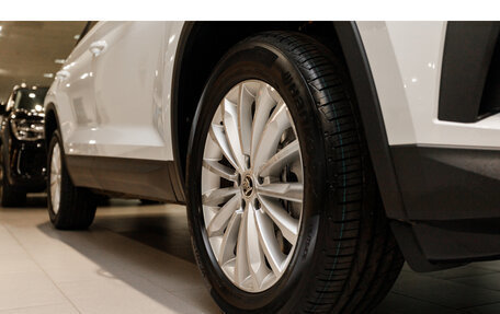 Skoda Kodiaq I, 2025 год, 5 200 000 рублей, 10 фотография