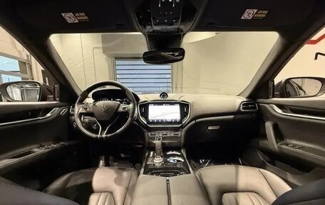 Maserati Ghibli, 2022 год, 6 300 000 рублей, 4 фотография