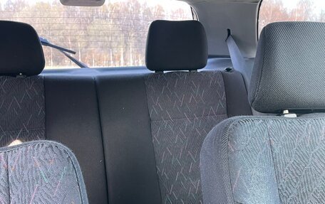 Mitsubishi Colt VI рестайлинг, 1999 год, 230 000 рублей, 11 фотография