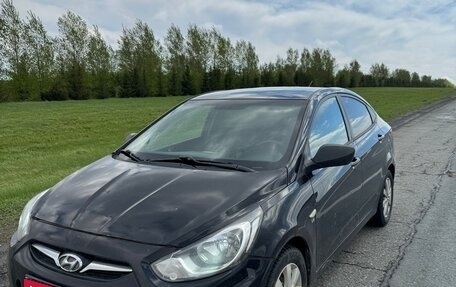 Hyundai Solaris II рестайлинг, 2012 год, 570 000 рублей, 3 фотография