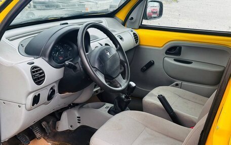 Renault Kangoo II рестайлинг, 2002 год, 350 000 рублей, 6 фотография