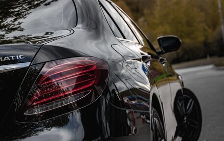 Mercedes-Benz E-Класс, 2019 год, 4 100 000 рублей, 7 фотография