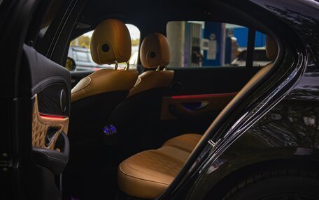 Mercedes-Benz E-Класс, 2019 год, 4 100 000 рублей, 29 фотография