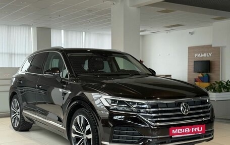 Volkswagen Touareg III, 2019 год, 3 850 000 рублей, 4 фотография