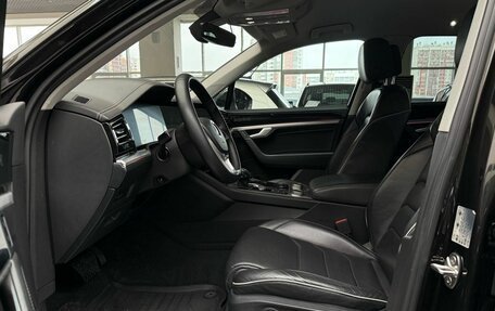 Volkswagen Touareg III, 2019 год, 3 850 000 рублей, 17 фотография