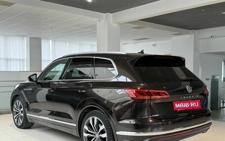 Volkswagen Touareg III, 2019 год, 3 850 000 рублей, 11 фотография