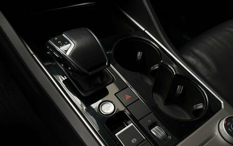 Volkswagen Touareg III, 2019 год, 3 850 000 рублей, 31 фотография