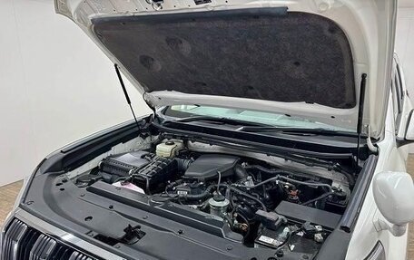 Toyota Land Cruiser Prado 150 рестайлинг 2, 2021 год, 3 585 777 рублей, 19 фотография