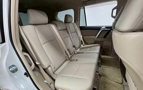 Toyota Land Cruiser Prado 150 рестайлинг 2, 2021 год, 3 585 777 рублей, 14 фотография