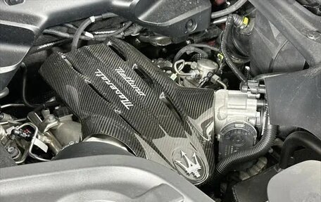 Maserati MC20, 2022 год, 19 000 000 рублей, 16 фотография